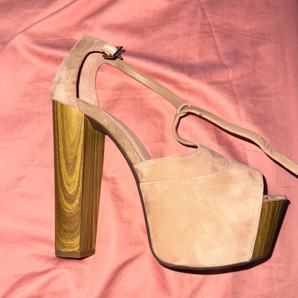 Rare Jessica Simpson Dany Heels Size 7. New Condition worn once for photo shoot. - Picture 1 of 9